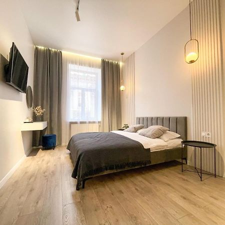Апартаменти На Менцинського 6 Lviv Eksteriør bilde